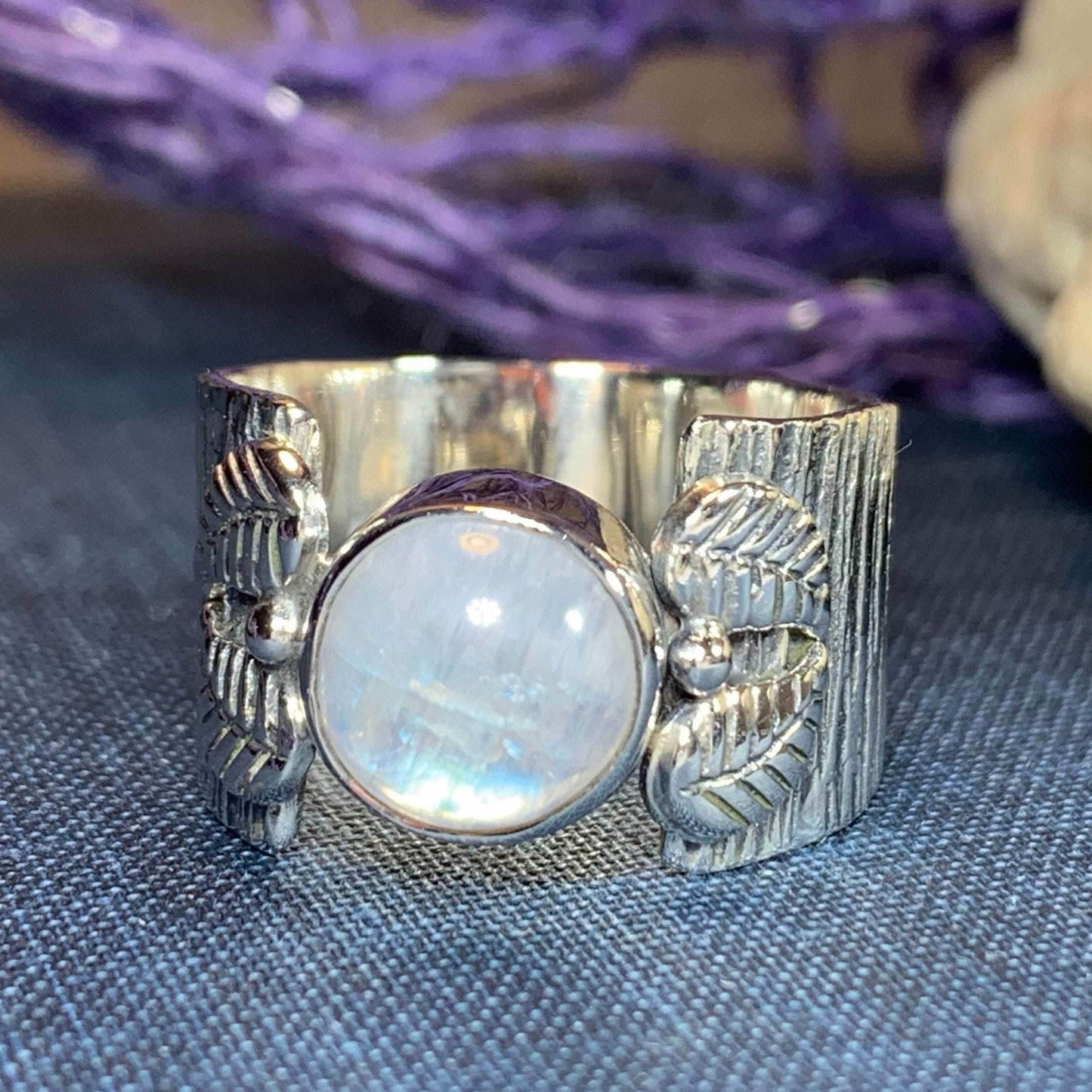 Colm Celtic Leaf Ring - 8 1/2