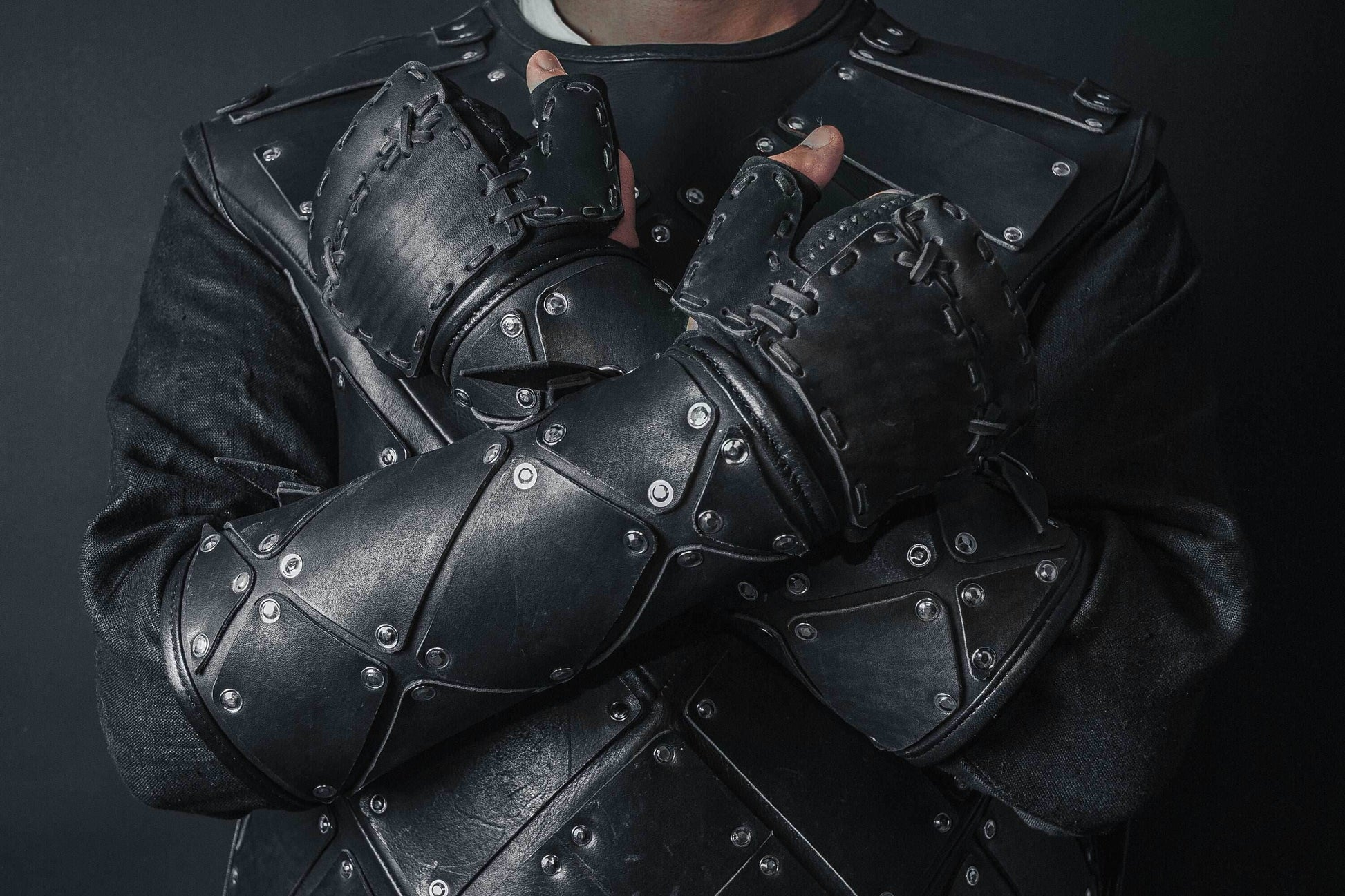 Medieval leather bracers with hand protection - for one hand