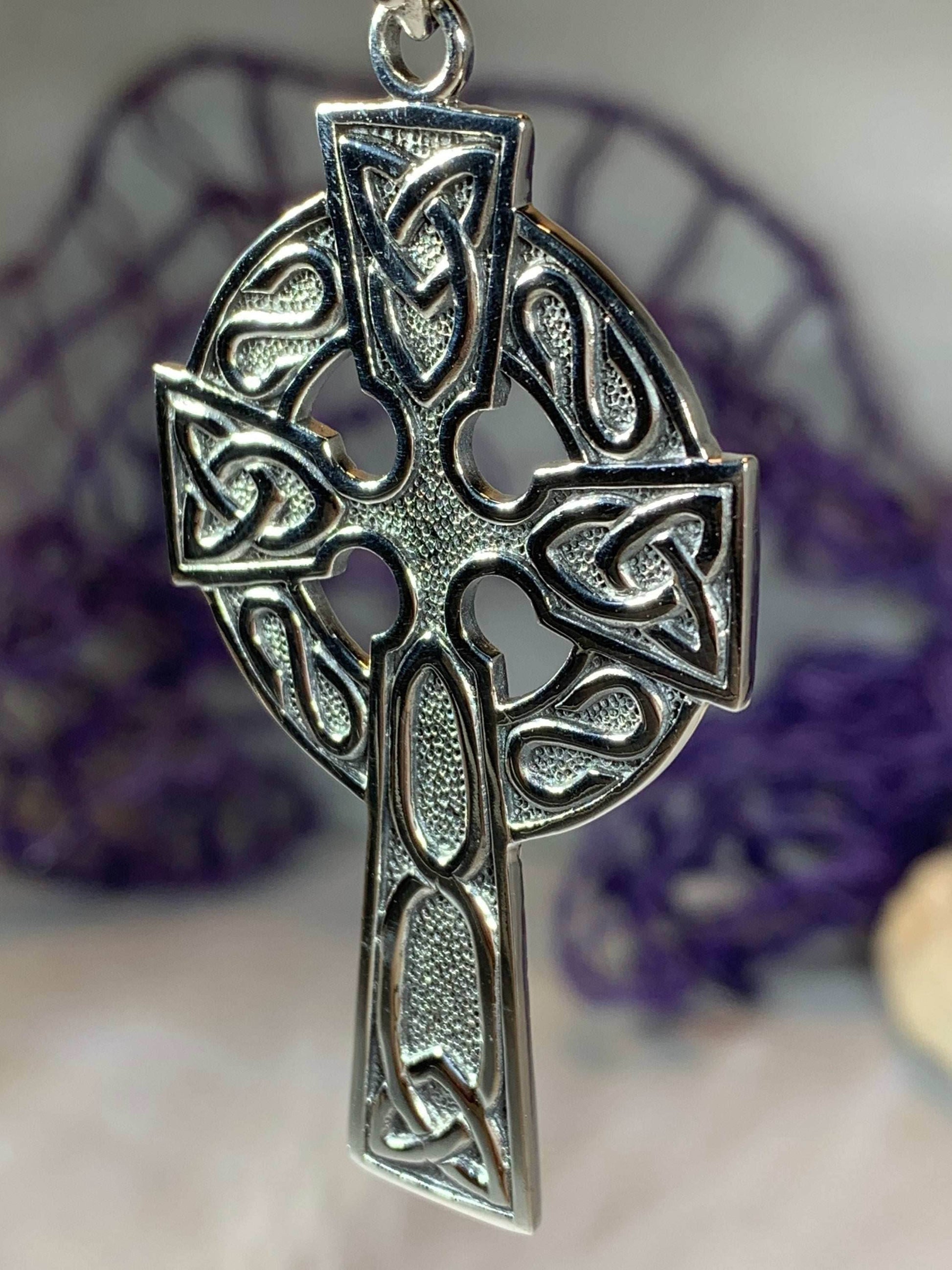 Cahal Large Celtic Cross Necklace - 18