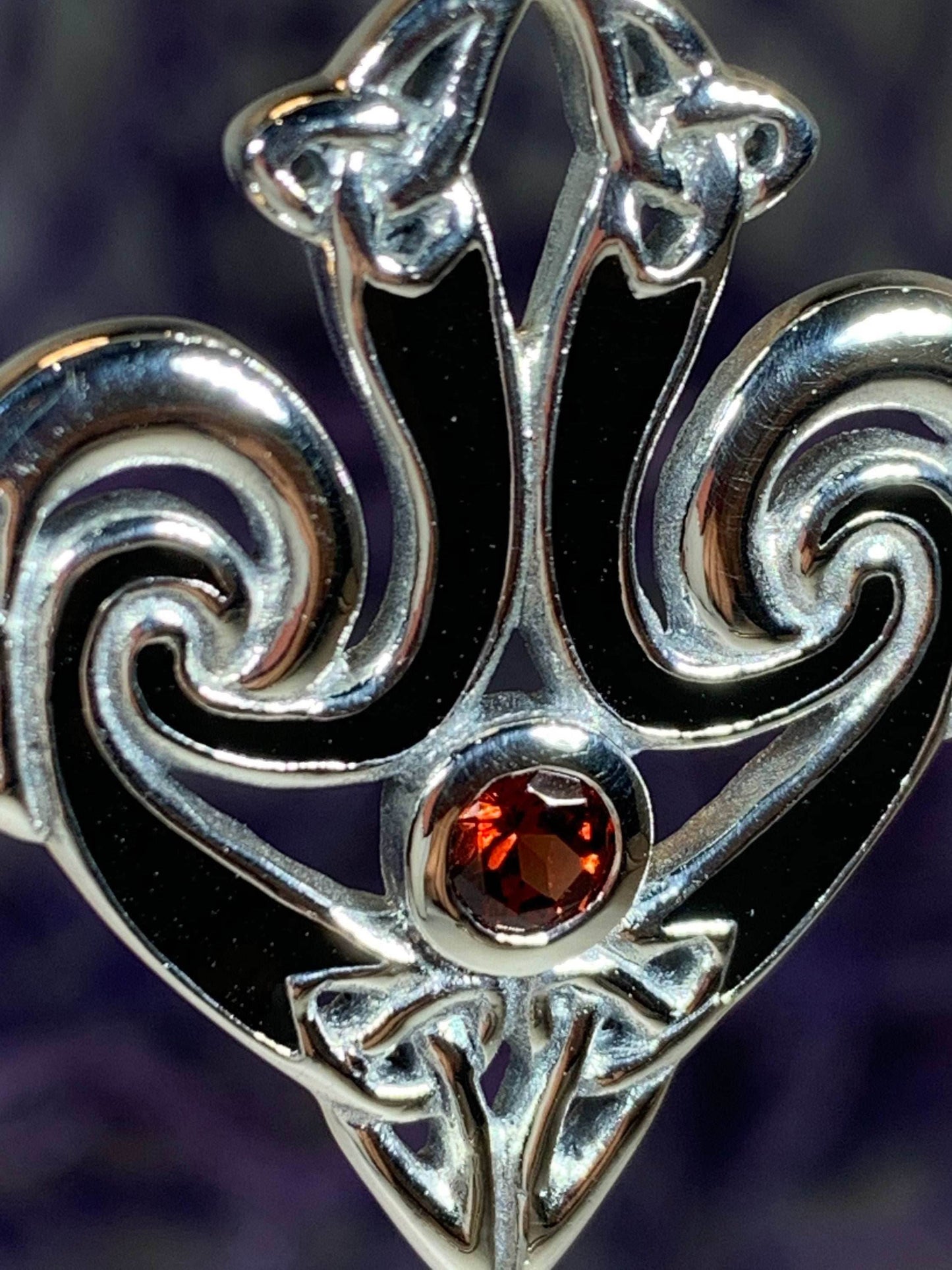 Ove Trinity Knot Necklace - 18