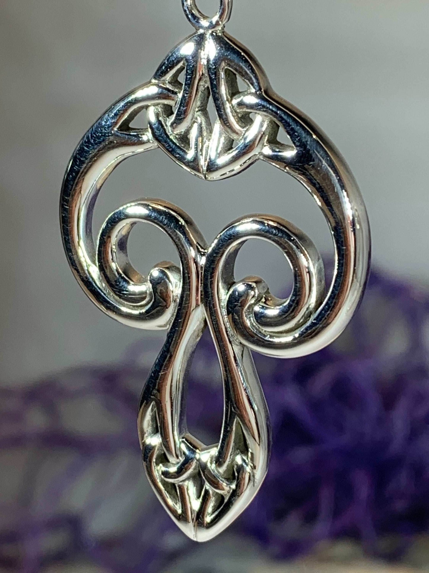 Yseult Celtic Knot Necklace - 18
