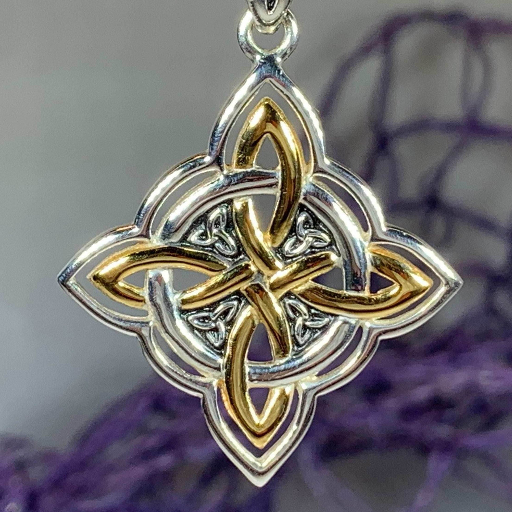 Classic Quaternary Knot Necklace - 18