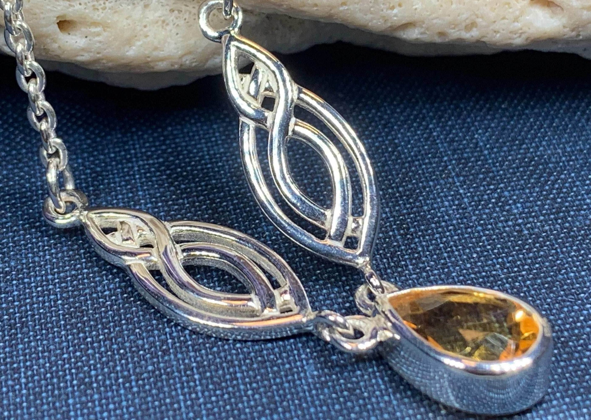 Lilias Celtic Knot Necklace - Amethyst