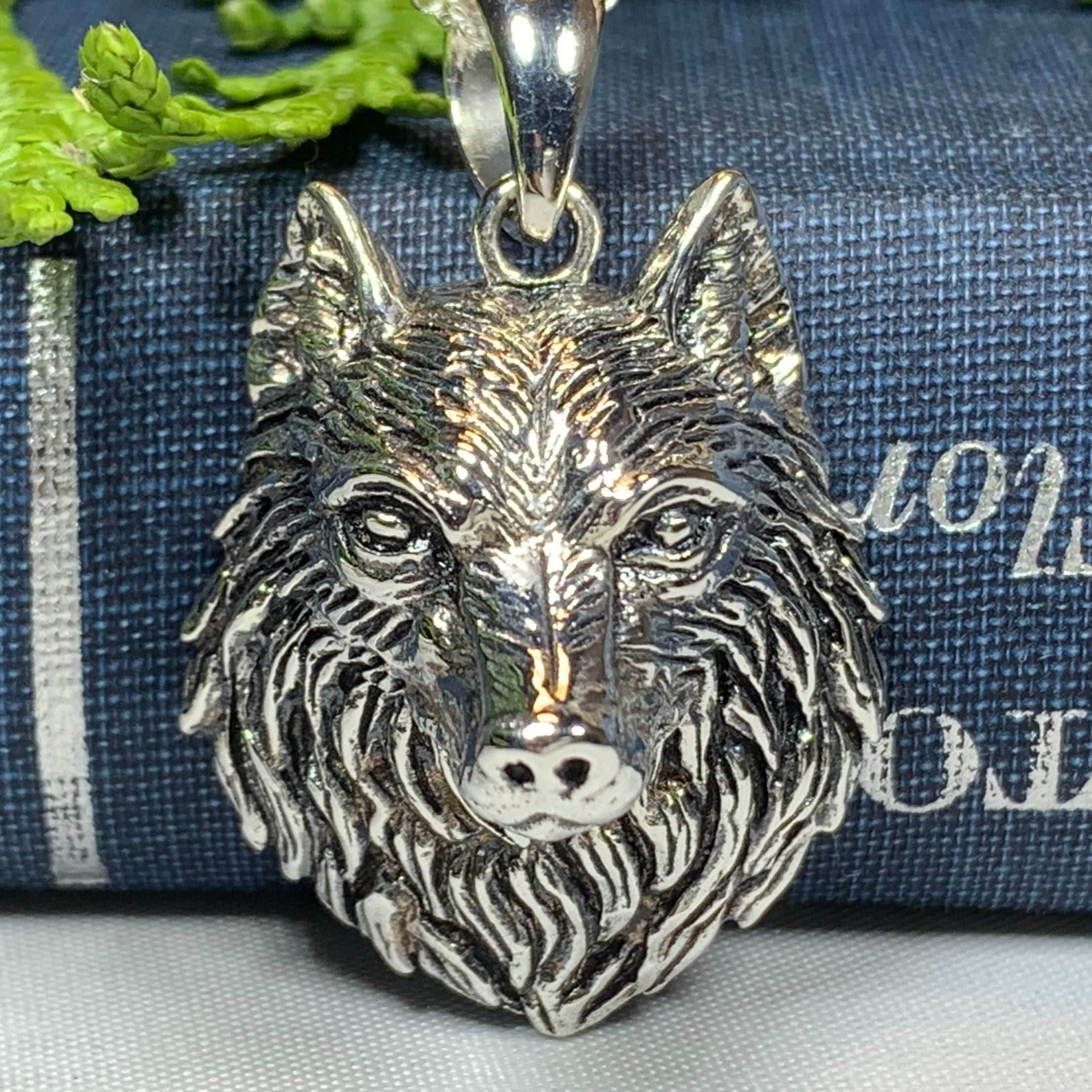 Aesir Wolf Necklace - 18