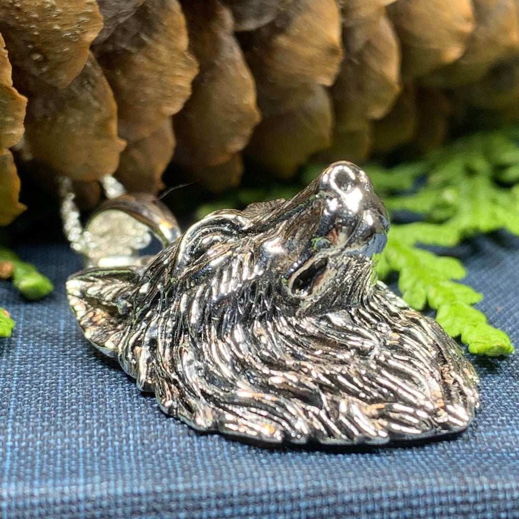 Aesir Wolf Necklace - 18