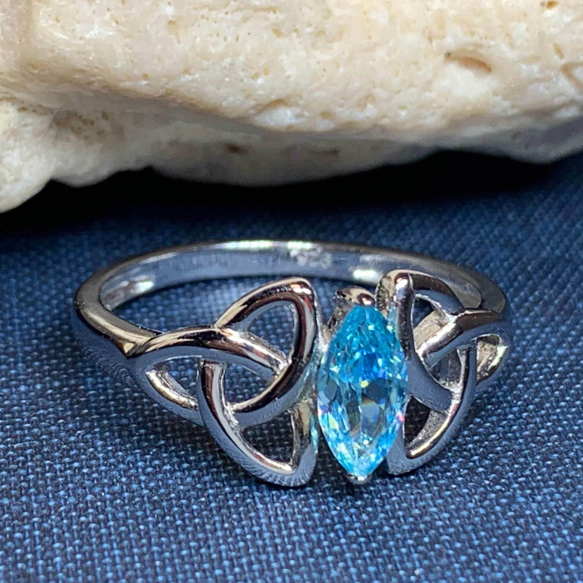 Topaz Trinity Knot Ring - Blue Topaz / 6