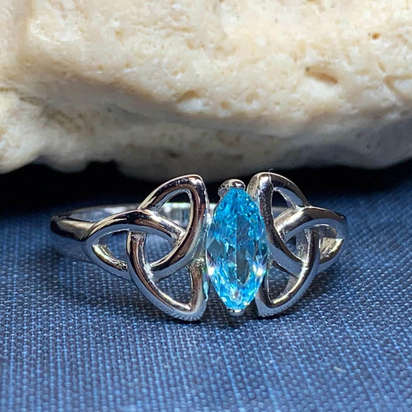 Topaz Trinity Knot Ring - Blue Topaz / 6