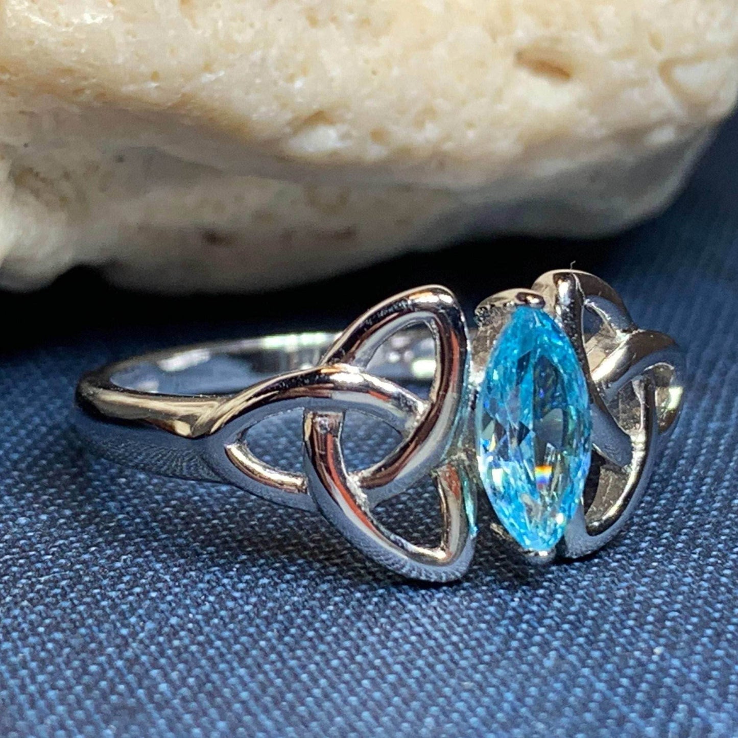 Topaz Trinity Knot Ring - Blue Topaz / 6