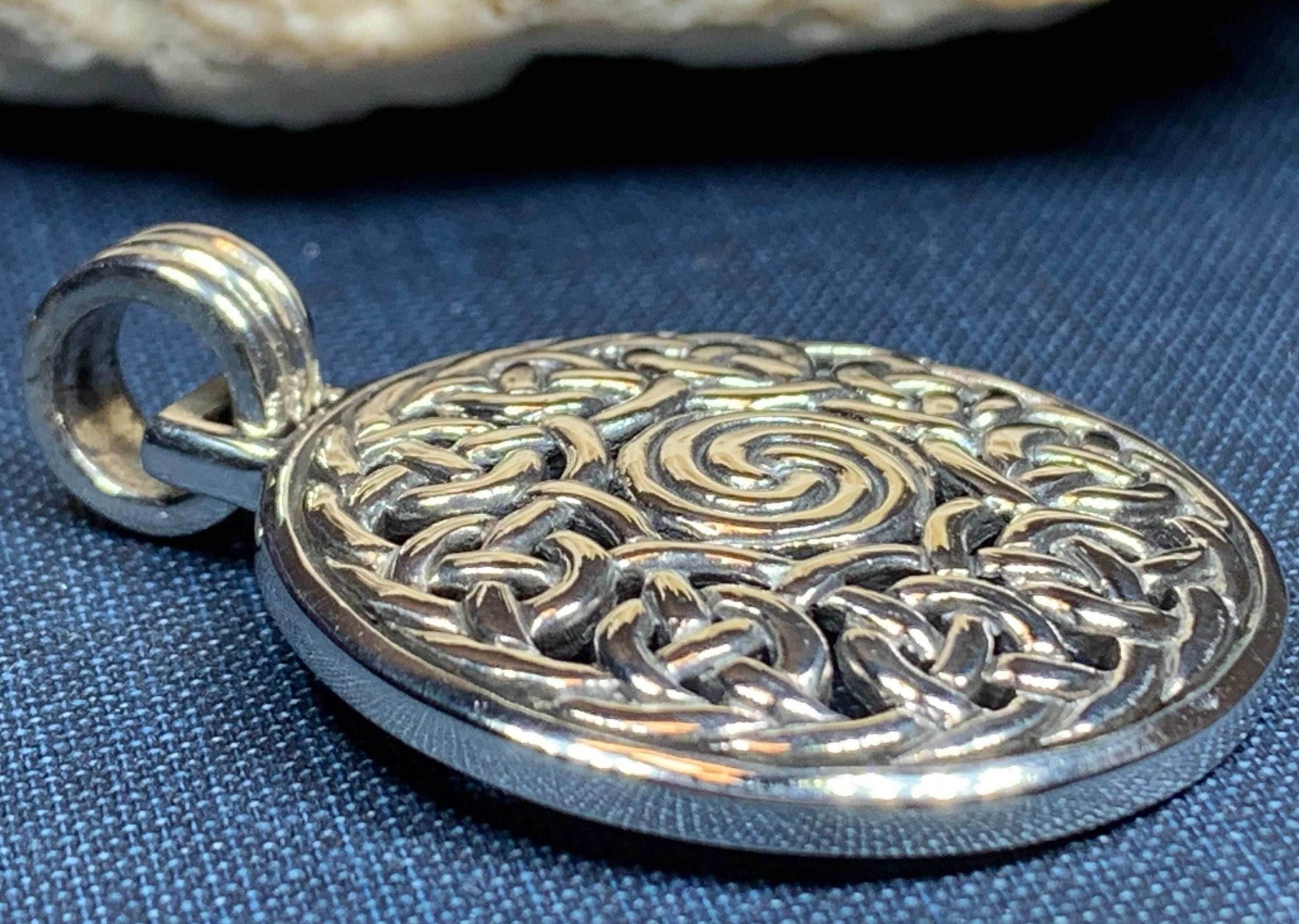 Eternal Celtic Spiral Necklace - 18