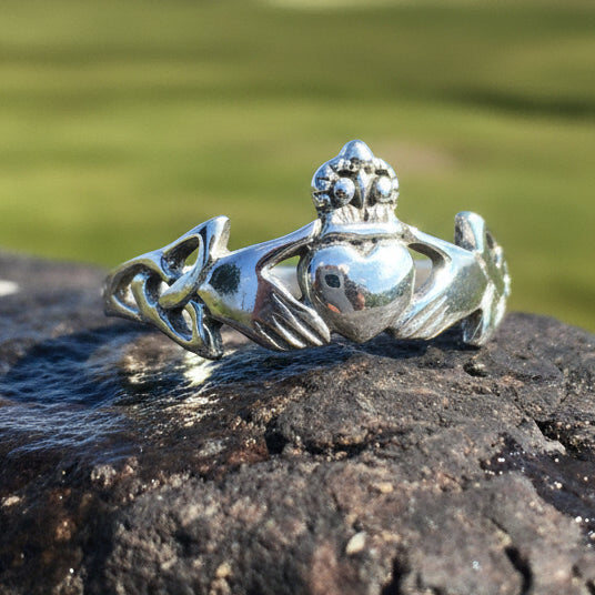 Finnea Claddagh Ring