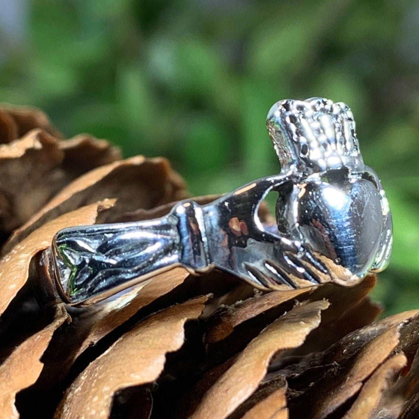 Fossa Claddagh Ring - 6
