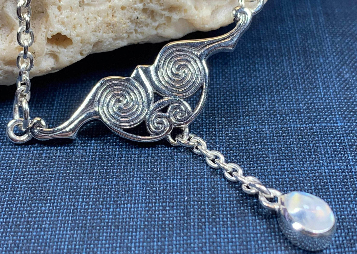 Liosa Celtic Spiral Necklace - Moonstone