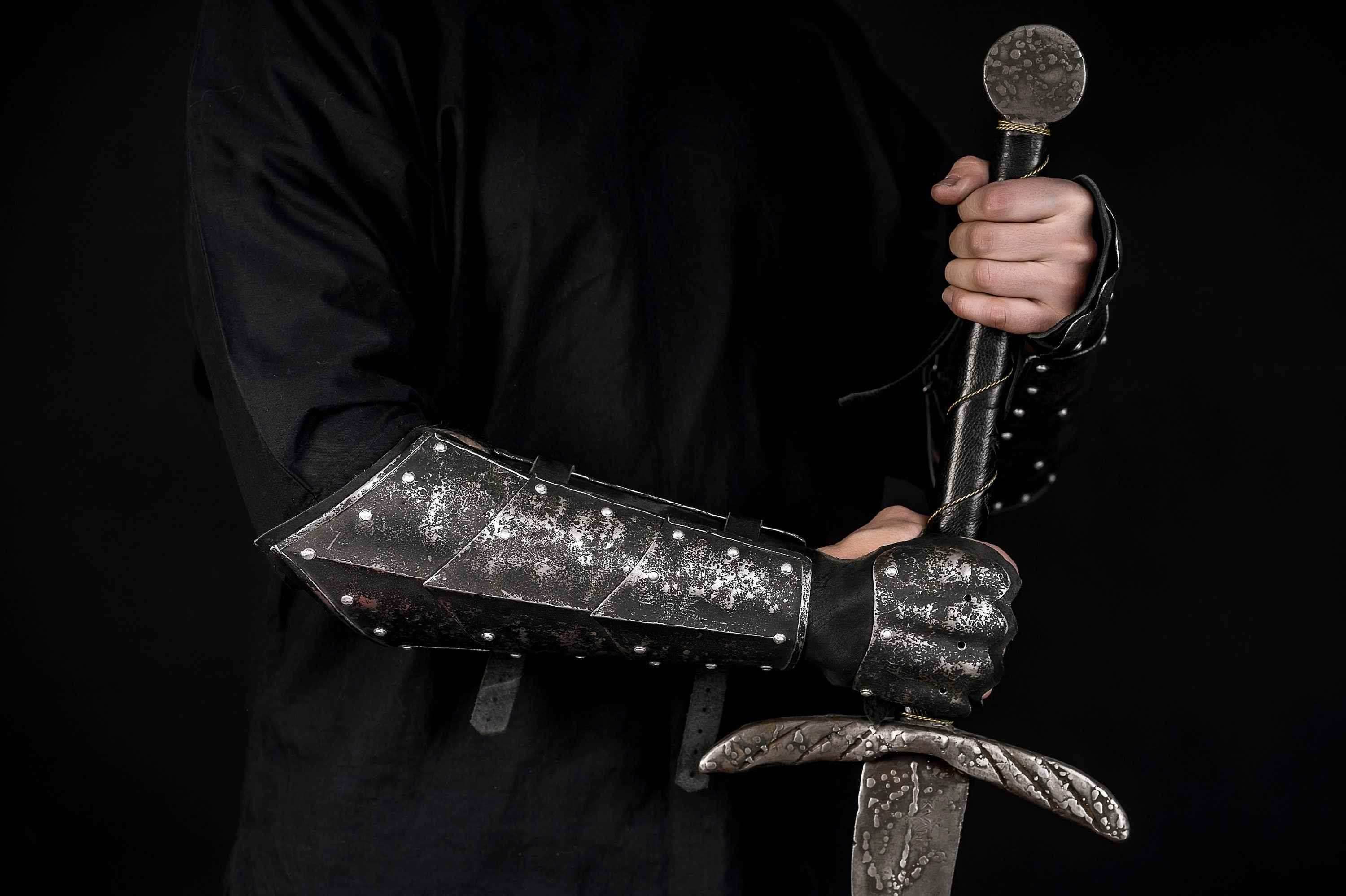 Medieval leather bracers with hand protection - for one hand