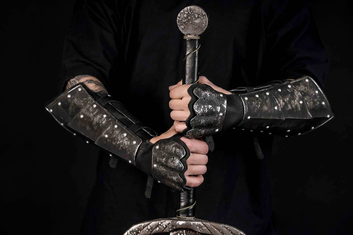 Medieval leather bracers with hand protection - for one hand