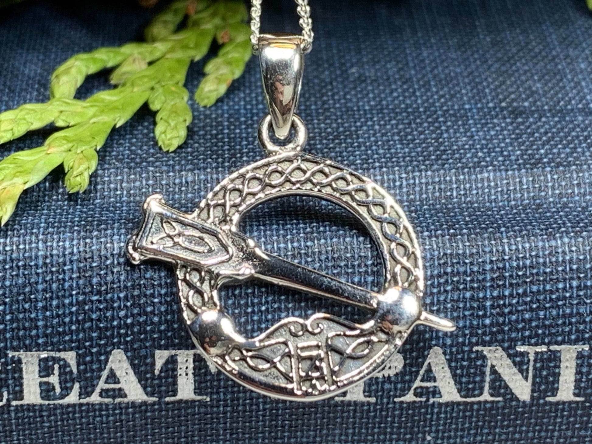 Viona Celtic Necklace - 18