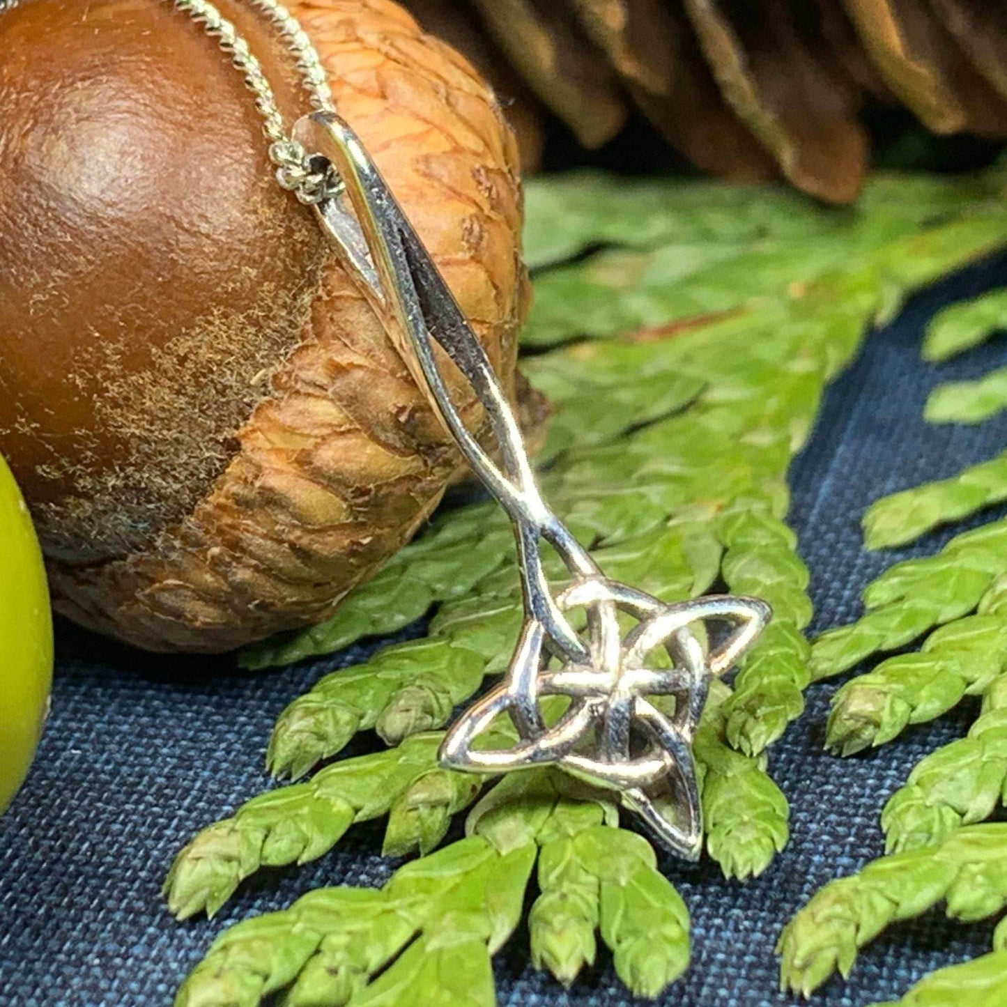 Shooting Star Celtic Knot Necklace - 18