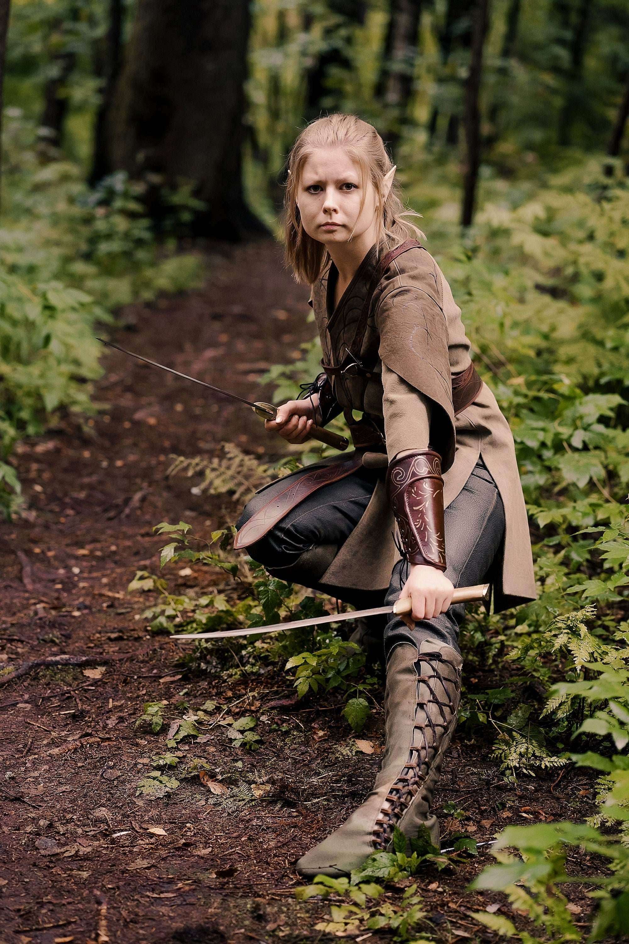 Legolas leather bracers (Lord of the Rings) - brown (as pictured) / For two hands