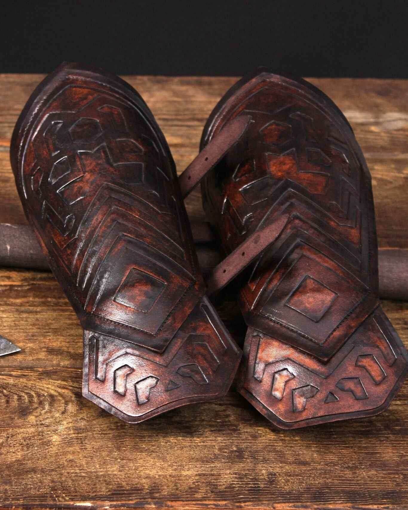 Thorin's leather bracers (Lord of the Rings) - brown (as pictured) / For one hand