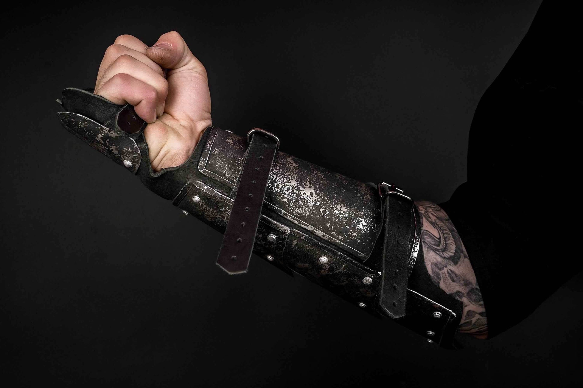 Medieval leather bracers with hand protection - for one hand