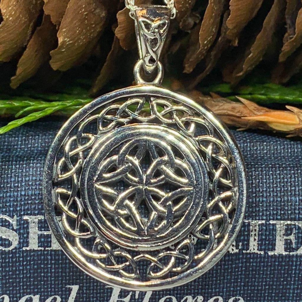Runa Four Trinity Knot Necklace - 18