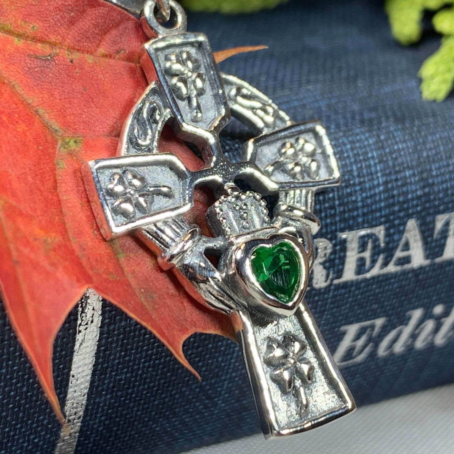 Irish Love Shamrock Claddagh Cross Necklace - 18 / Amethyst