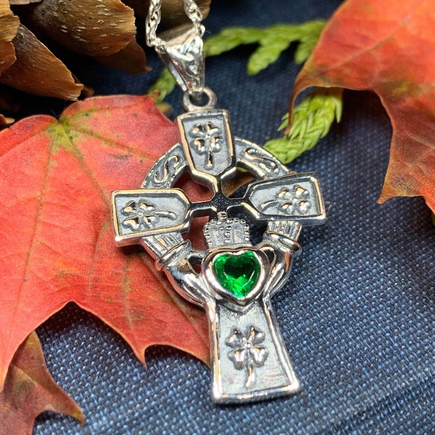 Irish Love Shamrock Claddagh Cross Necklace - 18 / Amethyst