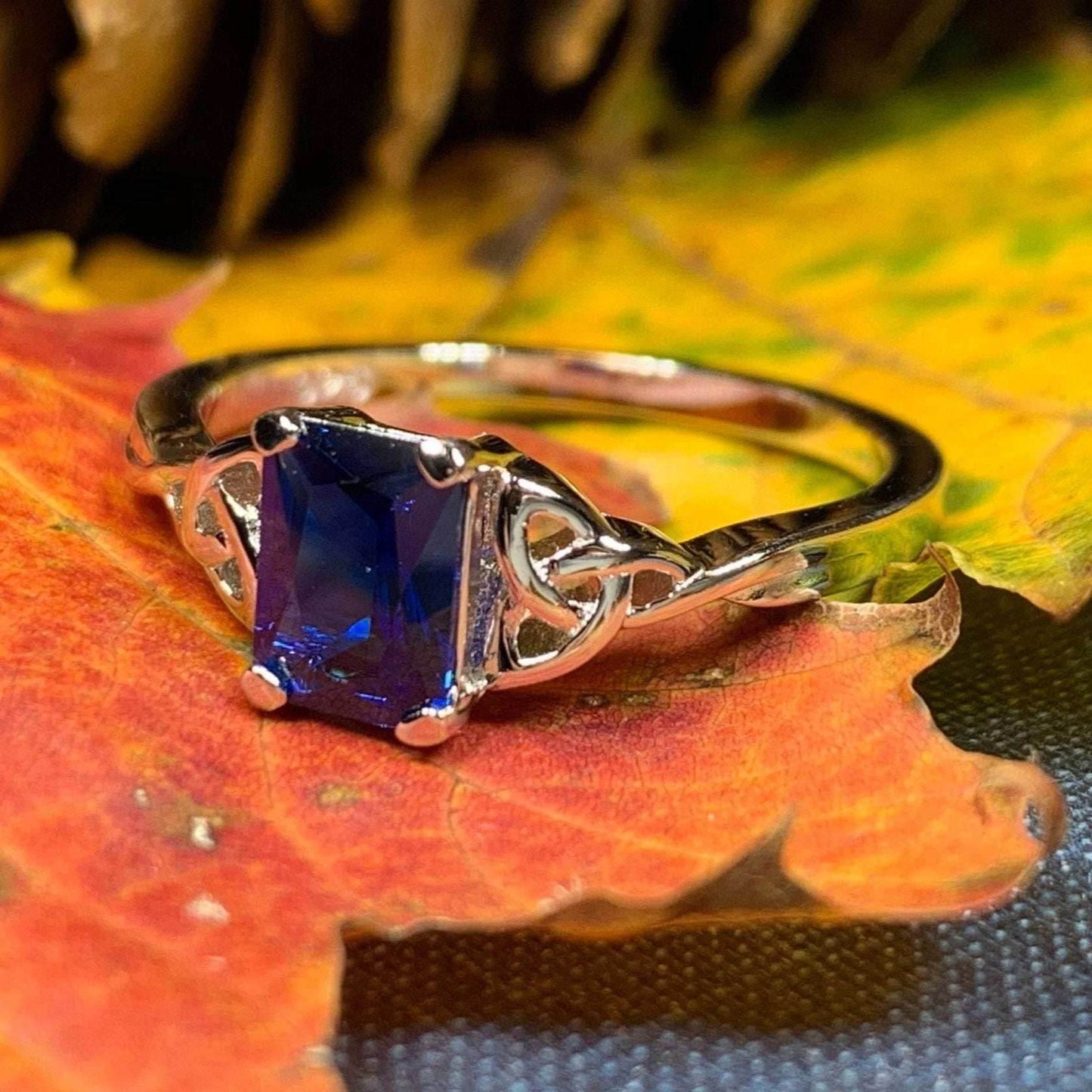 Solitaire Celtic Knot Ring - 4 / Onyx