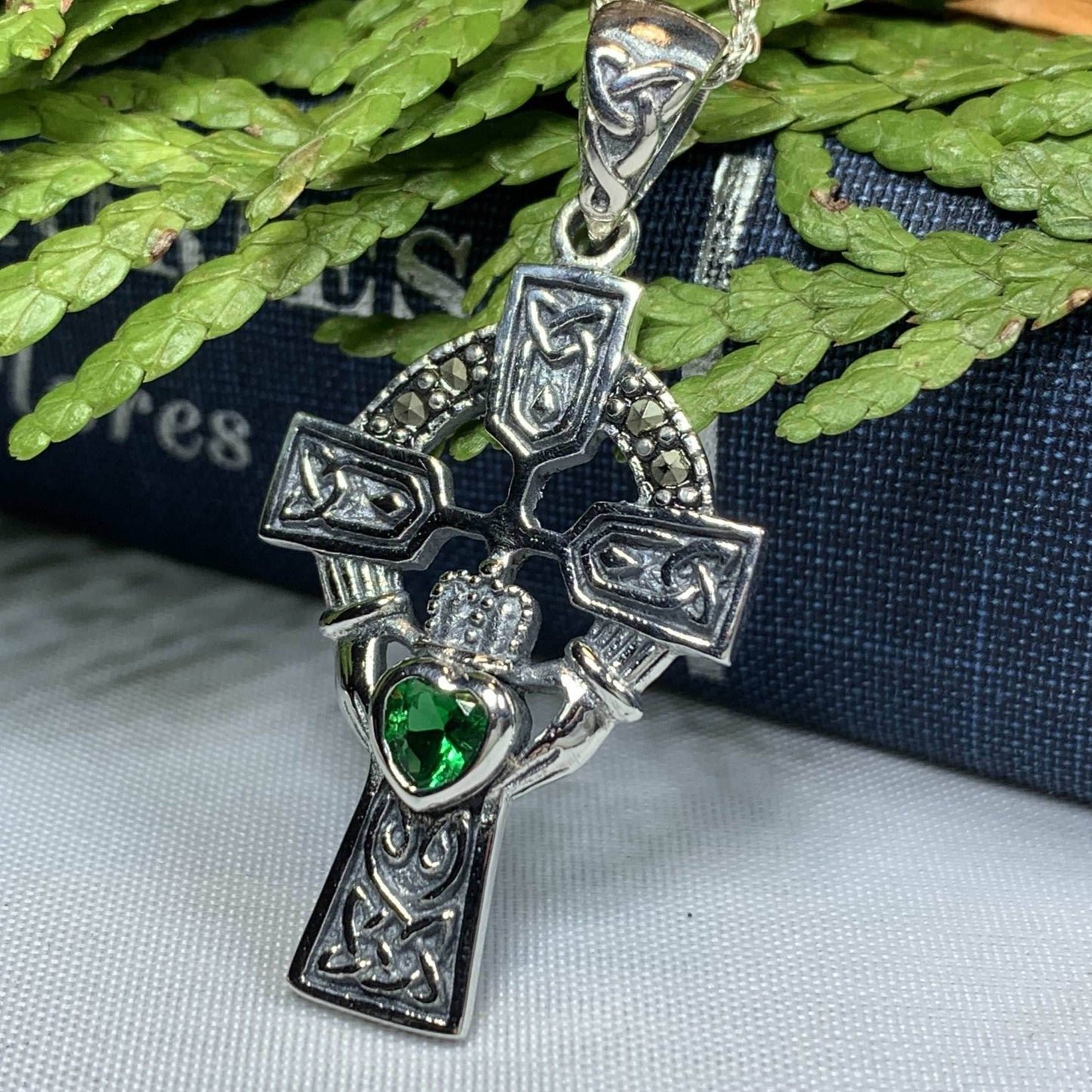 Claddagh Cross Necklace - Amethyst / 18
