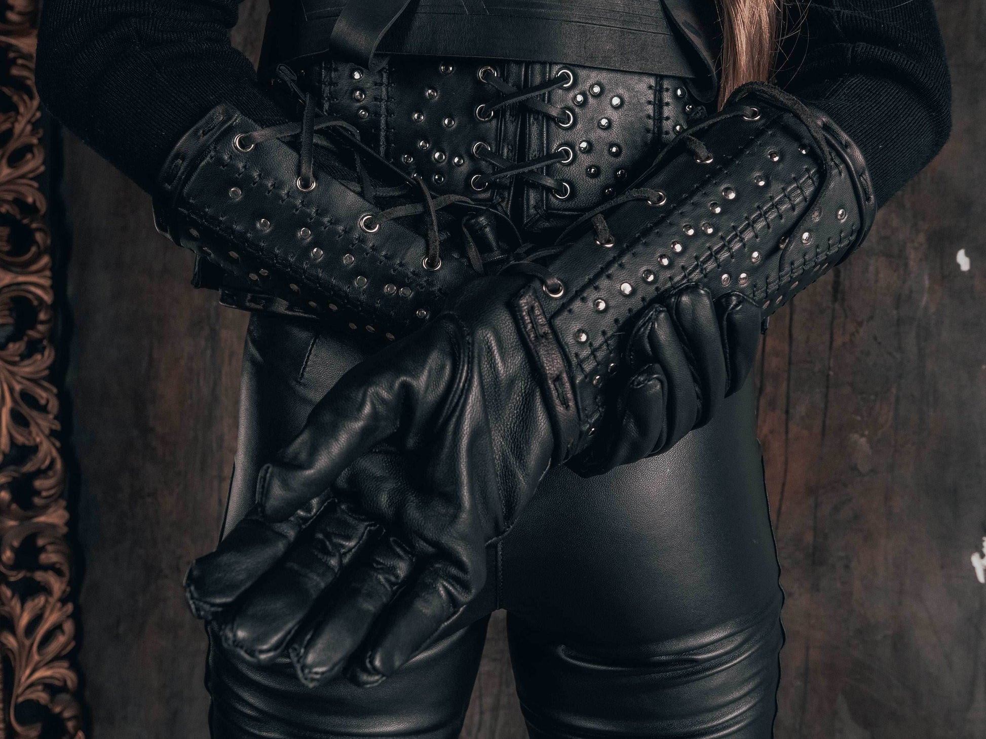 Witcher bracers - for one hand