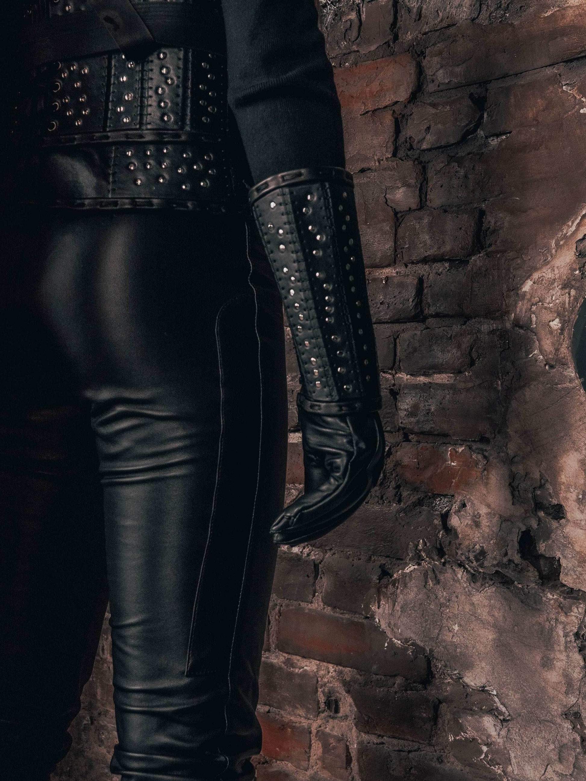 Witcher bracers - for one hand