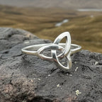 Echo Trinity Knot Ring