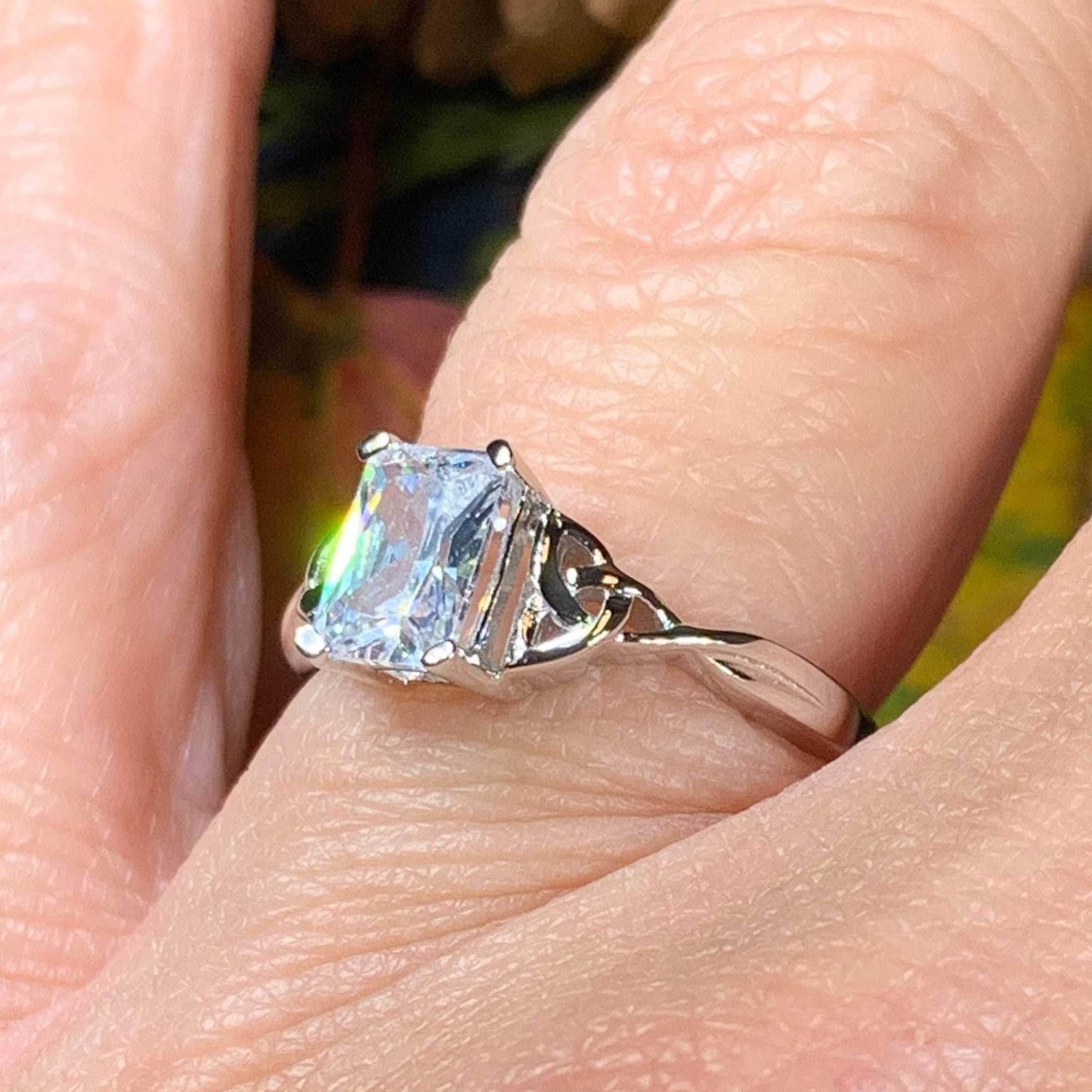 Solitaire Celtic Knot Ring - 4 / Onyx