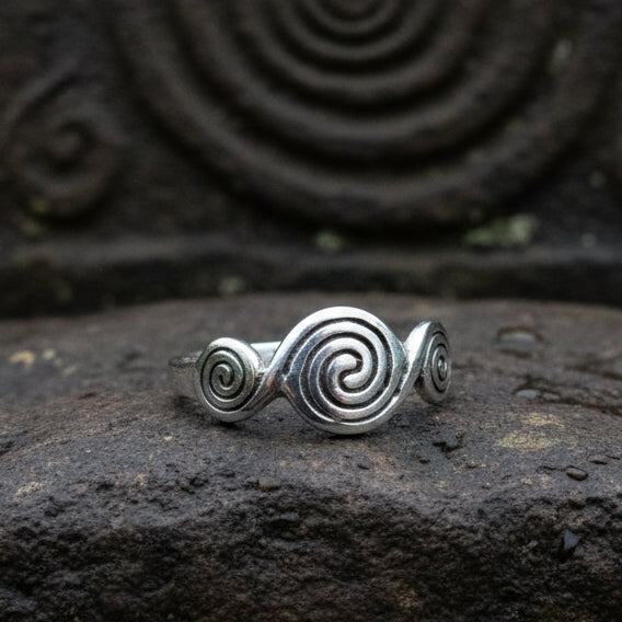 Newgrange Triple Spiral Ring