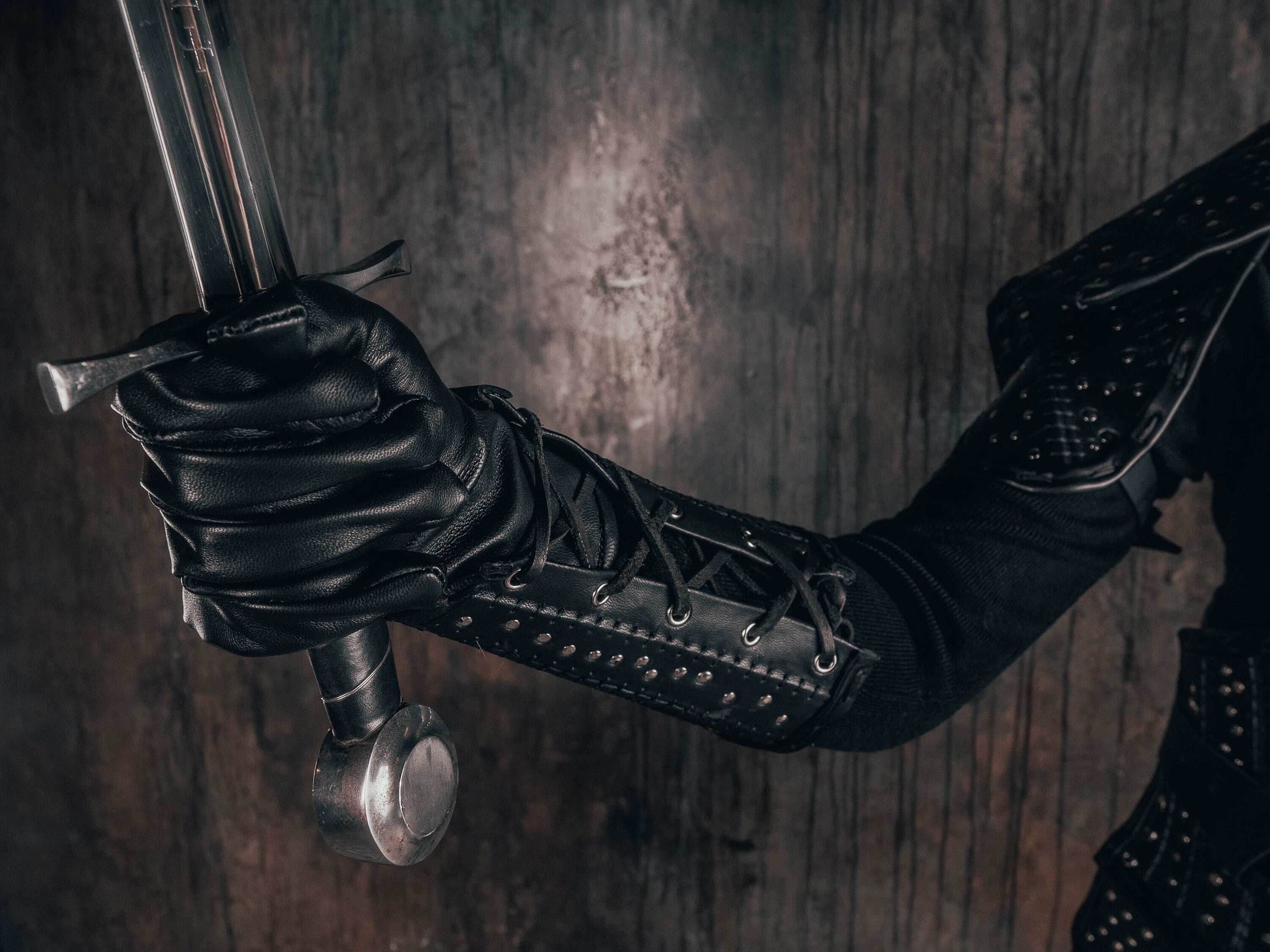 Witcher bracers - for one hand