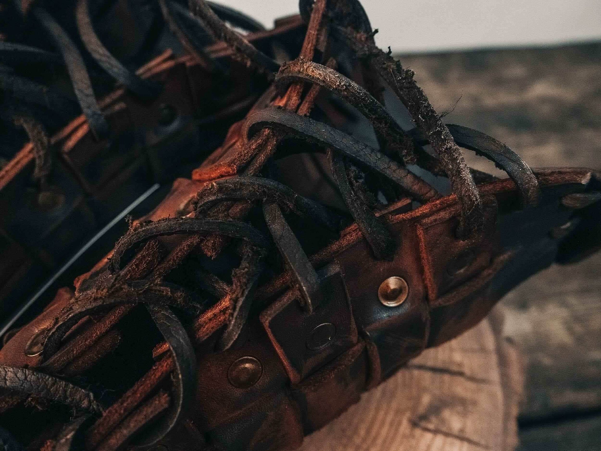 Medieval leather bracers for Larp - Brown (like foto) / For one hand