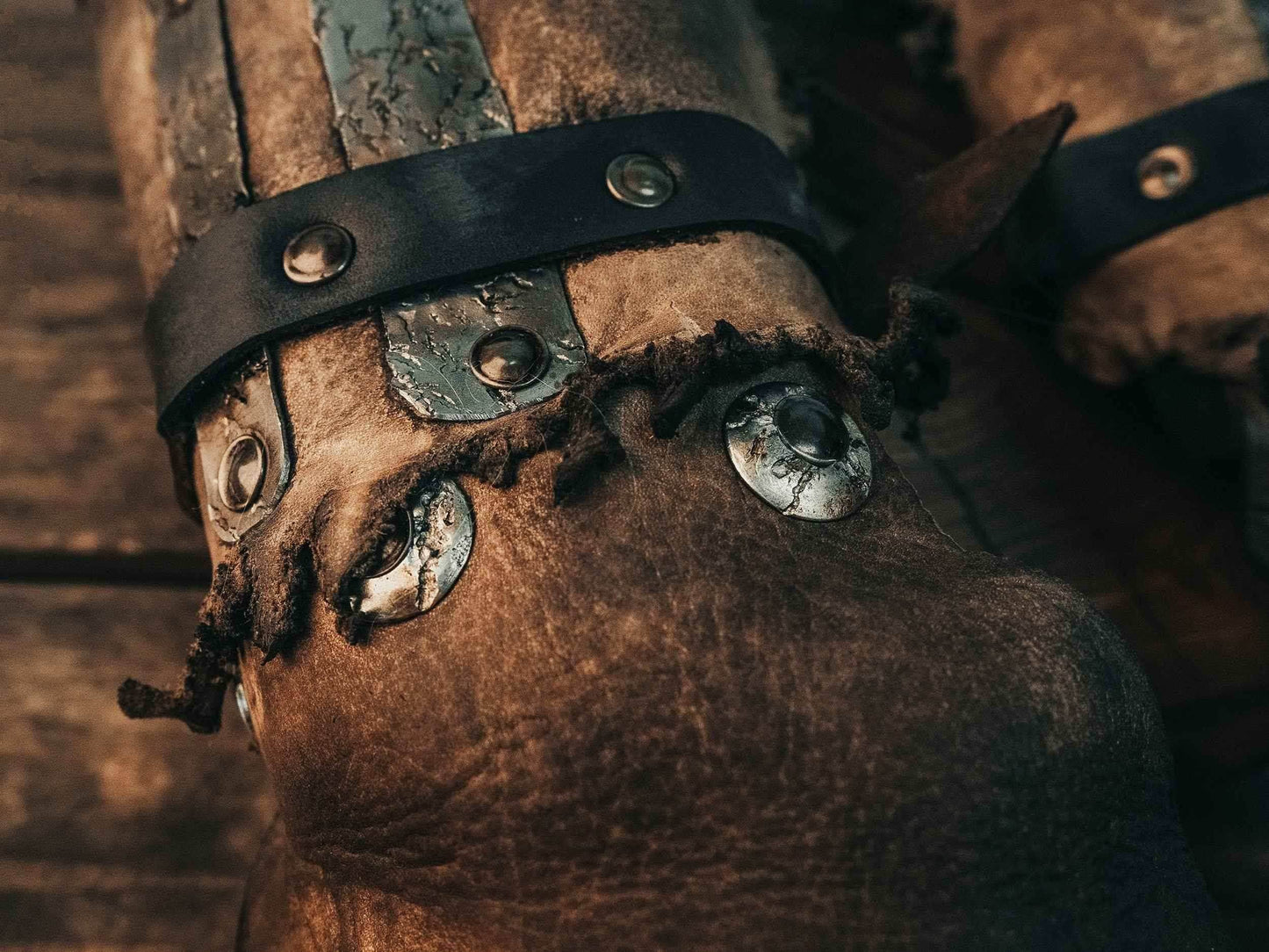 Medieval celtic bracers - brown (as pictured) / For two hands