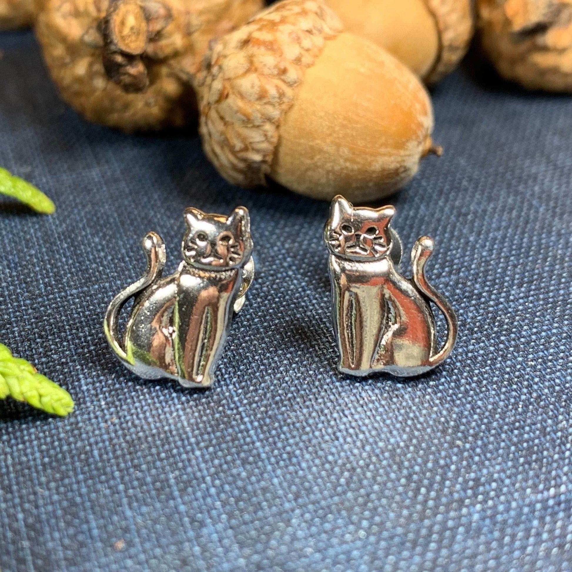 Curious Cat Stud Earrings - 