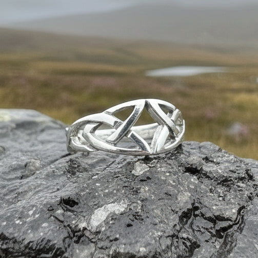 Open Trinity Knot Ring