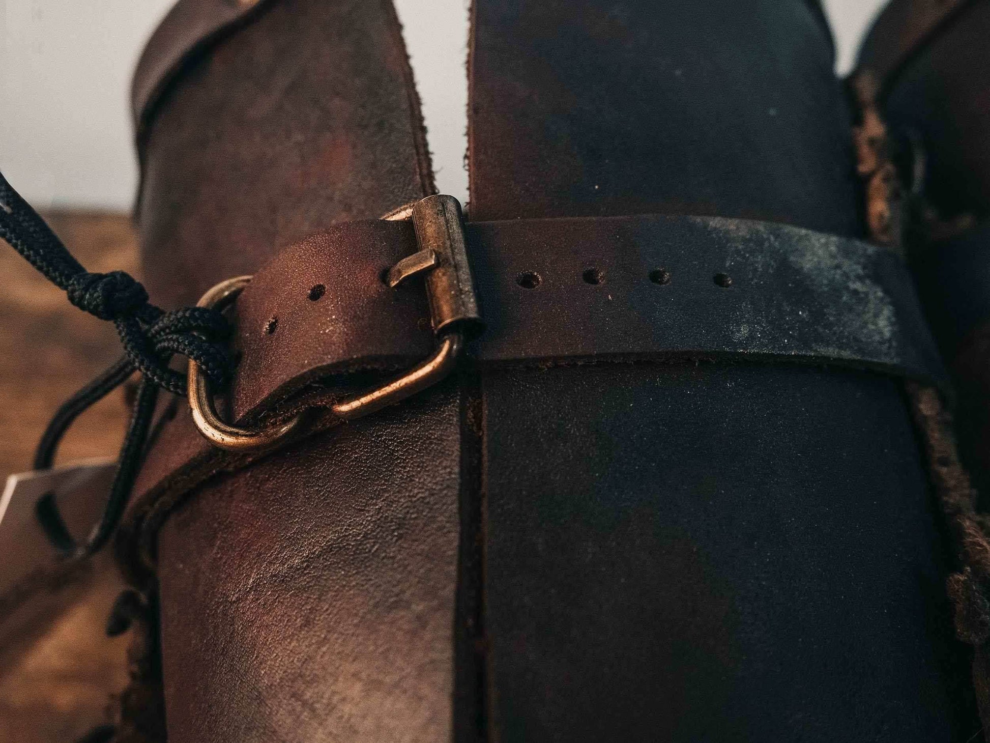 Medieval celtic bracers - brown (as pictured) / For two hands