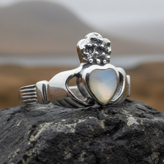 Aurora Claddagh Ring