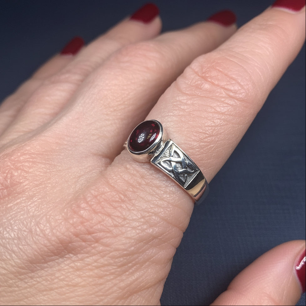 Syra Celtic Knot Ring