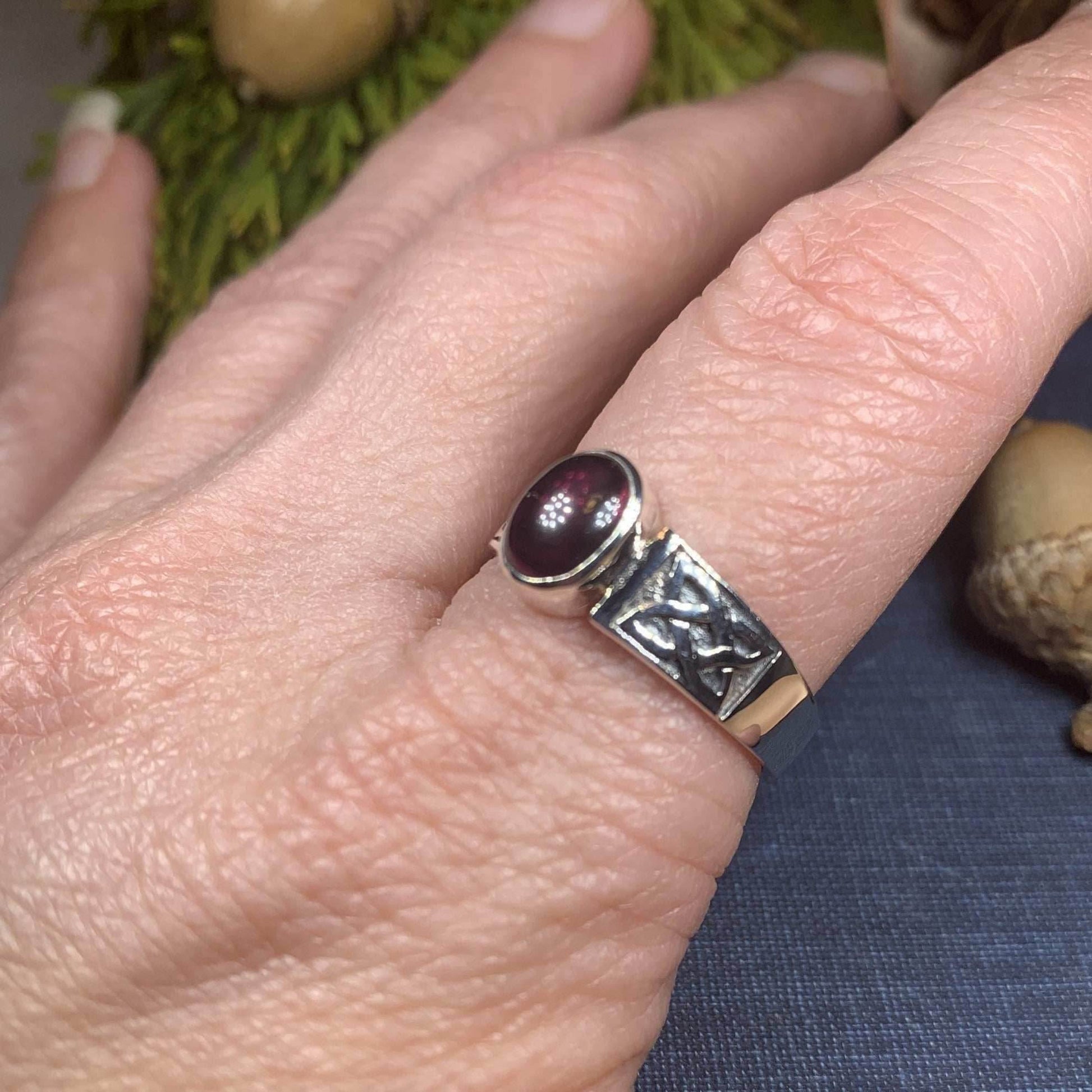 Syra Celtic Knot Ring - 5 / Amethyst