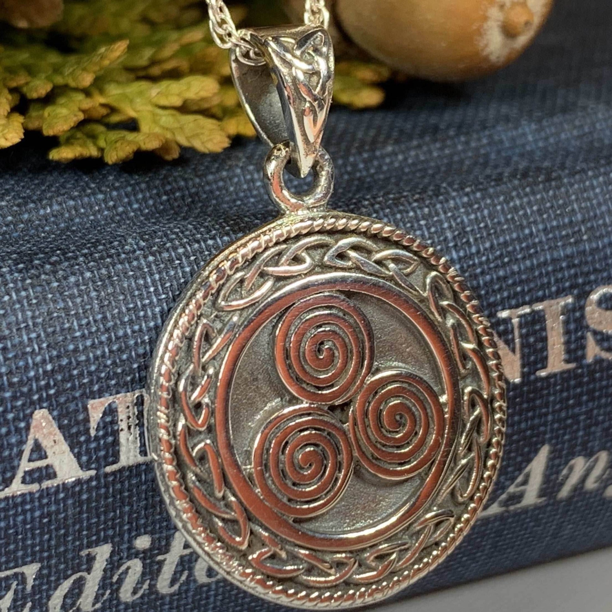 Ancient Echo Celtic Spiral Necklace - 18