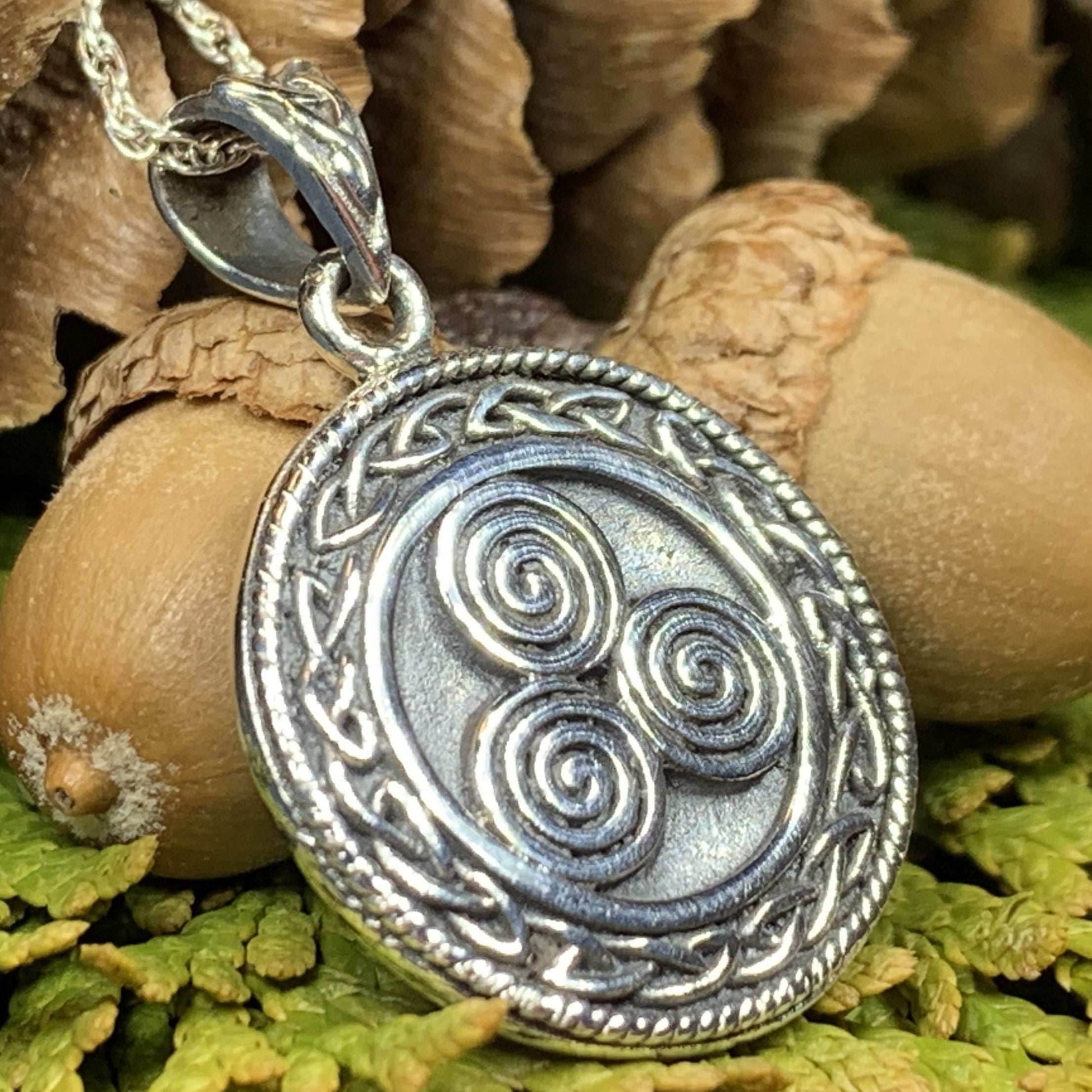Ancient Echo Celtic Spiral Necklace - 18