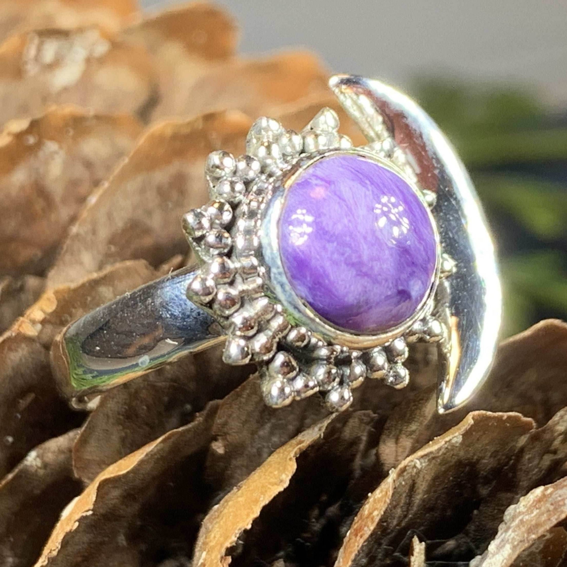 Bella Luna Crescent Moon Ring - Moonstone / 7