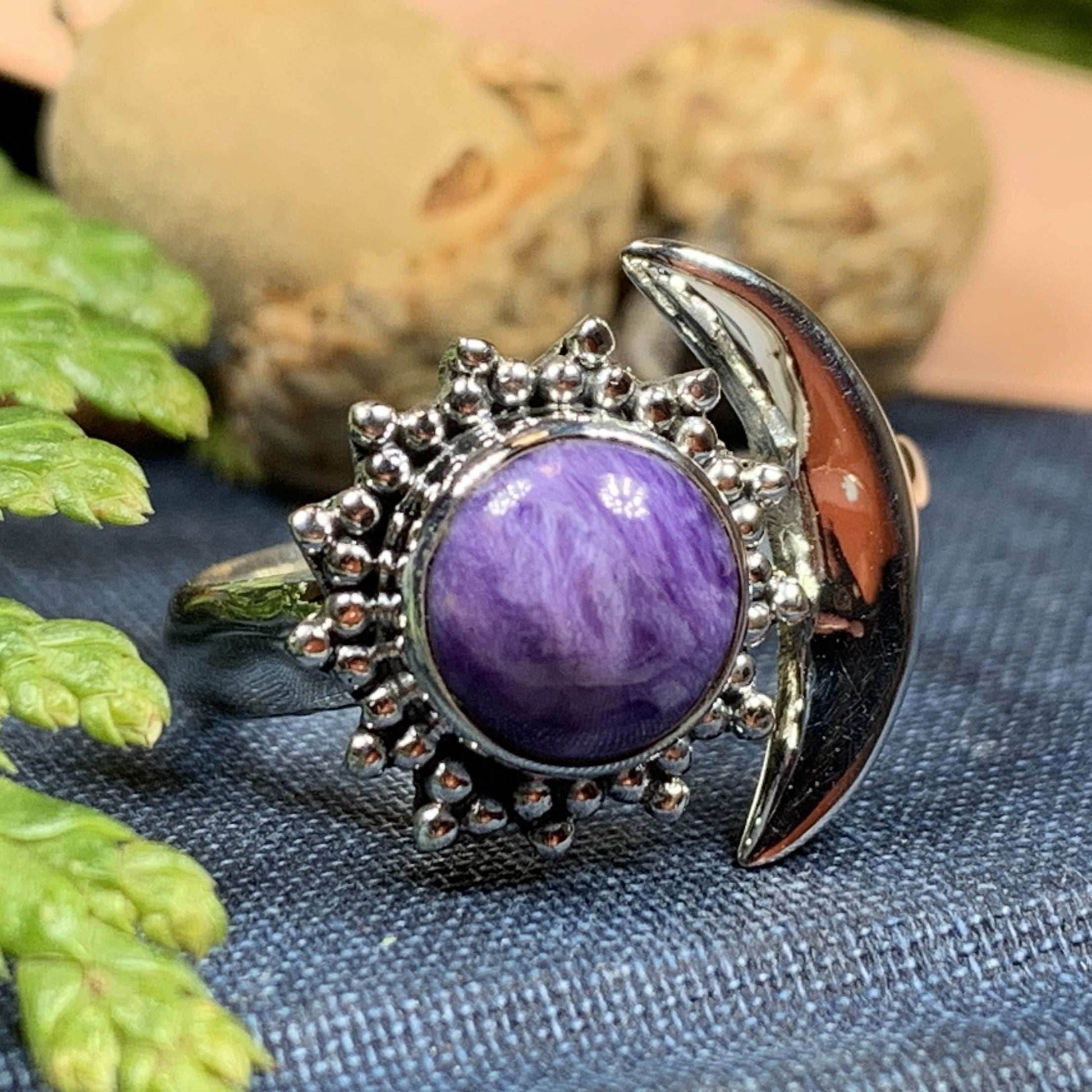 Bella Luna Crescent Moon Ring - Moonstone / 7