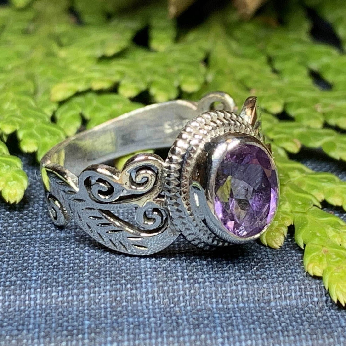 Colleen Celtic Knot Ring - 6 1/2 / Amethyst