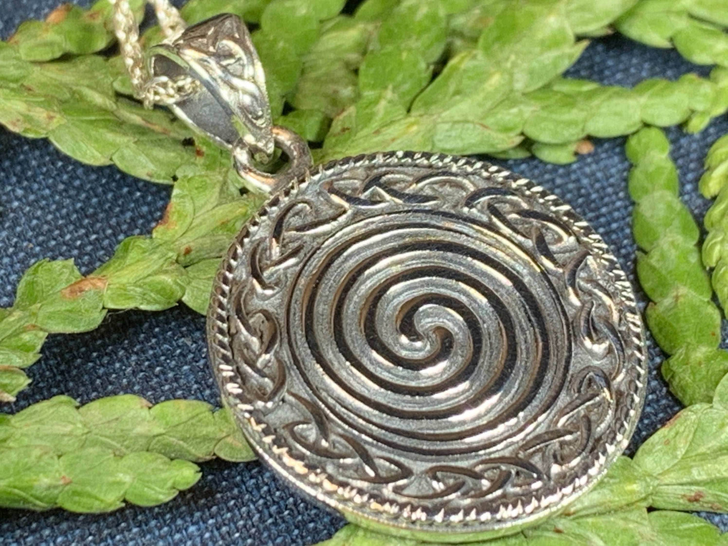 Boudica Celtic Spiral Necklace - 18