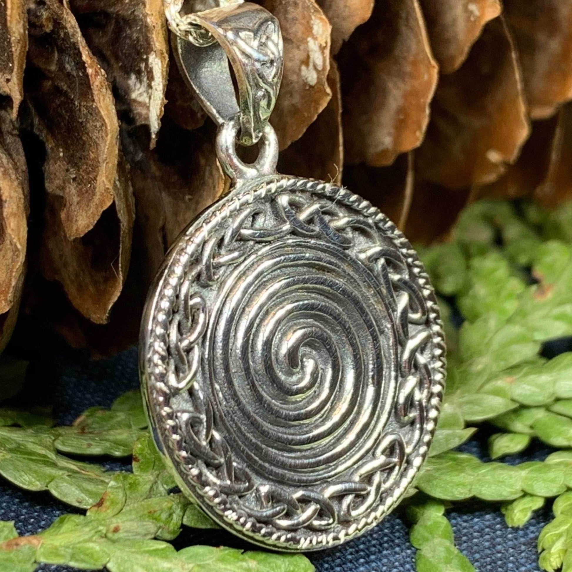 Boudica Celtic Spiral Necklace - 18