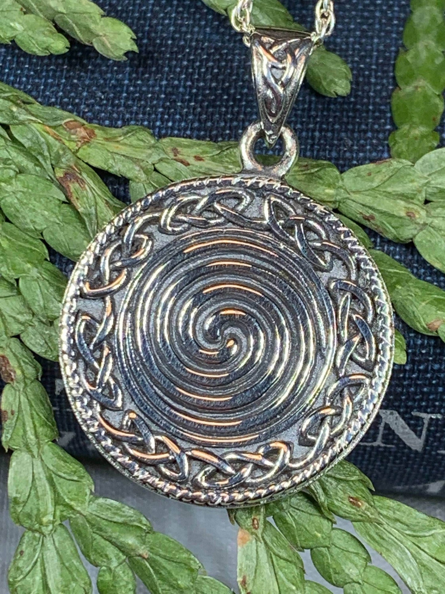 Boudica Celtic Spiral Necklace - 18